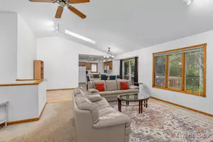 2020 Burton Knoll Ct SE, Kentwood, MI 49546 - Photo 6