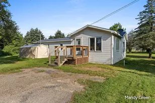 4764 S Greenville Rd, Greenville, MI 48838 - Photo 2