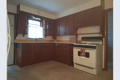 322 N Higbee Street, Reed City, MI 49677 - Photo 6