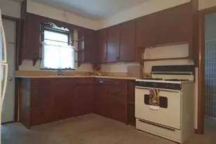 322 N Higbee St, Reed City, MI 49677 - Photo 6