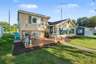 163 Lakeside Dr, Quincy, MI 49082 - Photo 4