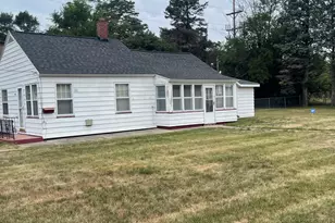 1024 Amity Ave, Muskegon, MI 49442 - Photo 2