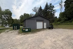 807 Josephine St, East Jordan, MI 49727 - Photo 4