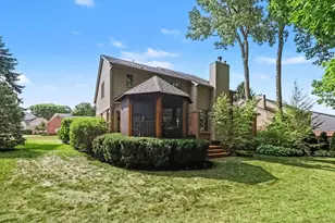 3739 Warwick Dr, Rochester Hills, MI 48309 - Photo 36