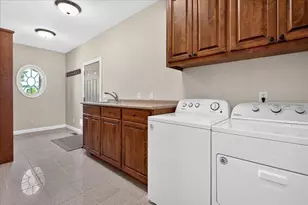 1362 Stone Creek Ct, Saint Joseph, MI 49085 - Photo 28
