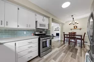 11025 Mayfield St, Livonia, MI 48150 - Photo 8