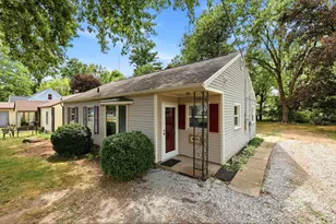 627 Clearview St, Kalamazoo, MI 49048 - Photo 2