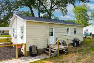 1210 Woodcrest St, Muskegon, MI 49442 - Photo 22