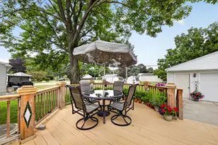 9027 Butwell St, Livonia, MI 48150 - Photo 4