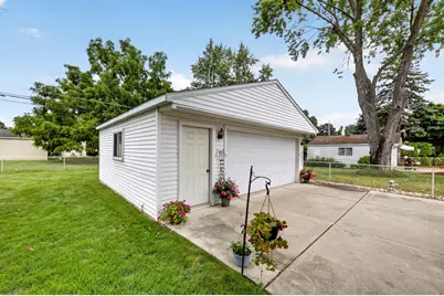 9027 Butwell Street, Livonia, MI 48150 - Photo 2