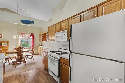 210 Heatherview Street NW, Sparta, MI 49345 - Photo 10