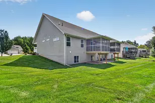 4048 Stoneridge Dr, Jackson, MI 49203 - Photo 4
