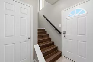 29442 Woodpark Cir, Warren, MI 48092 - Photo 4