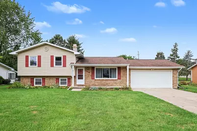 318 Kenway Drive, Lansing, MI 48917 - Photo 1