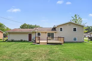 318 Kenway Dr, Lansing, MI 48917 - Photo 26