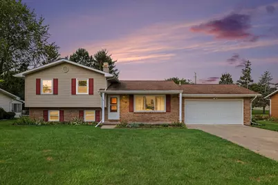 318 Kenway Drive, Lansing, MI 48917 - Photo 2