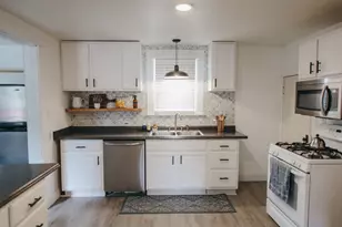 641 Lincoln Ave NW, Grand Rapids, MI 49504 - Photo 22