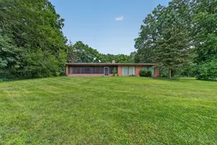 70506 Sunrise Dr, Edwardsburg, MI 49112 - Photo 12