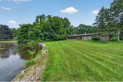 70506 Sunrise Drive, Edwardsburg, MI 49112 - Photo 2