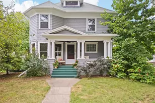 204 Edgewood St, Jackson, MI 49201 - Photo 2