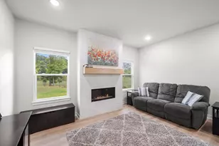 1406 Magellan Dr, Chelsea, MI 48118 - Photo 10