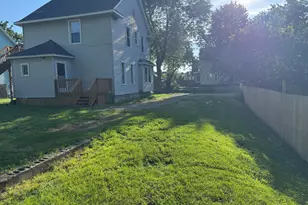 1911 Federal Ave SW, Wyoming, MI 49509 - Photo 2