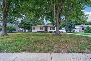 928 S Division St, Whitehall, MI 49461 - Photo 2
