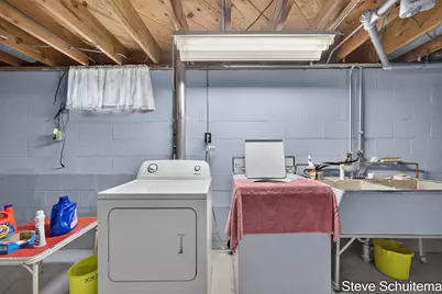 928 S Division Street, Whitehall, MI 49461 - Photo 32