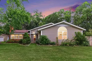 42910 Evergreen Park Dr, Decatur, MI 49045 - Photo 2