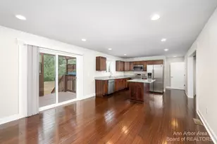 2 Maple Vlg Ct, Ann Arbor, MI 48103 - Photo 6