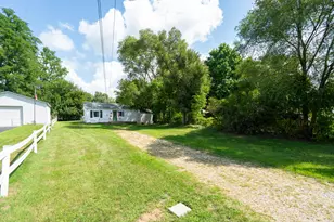 521 E Morrell St, Otsego, MI 49078 - Photo 2