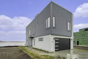 258 Viridian Shrs Dr, Muskegon, MI 49440 - Photo 1