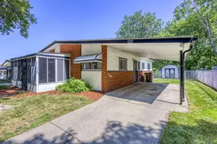 164 Westway St, Pontiac, MI 48342 - Photo 2