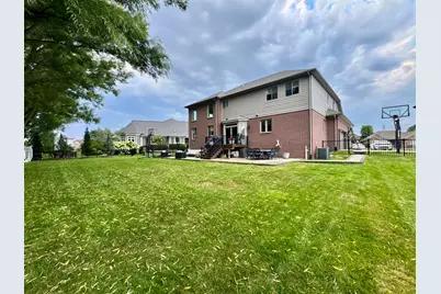 21568 Fort Worth Drive, Macomb, MI 48044 - Photo 2