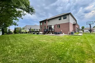 21568 Fort Worth Dr, Macomb, MI 48044 - Photo 2