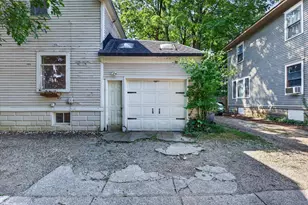 611 Elmwood Ct, Kalamazoo, MI 49007 - Photo 32