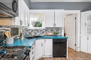 2080 Swensberg Ave NE, Grand Rapids, MI 49505 - Photo 14