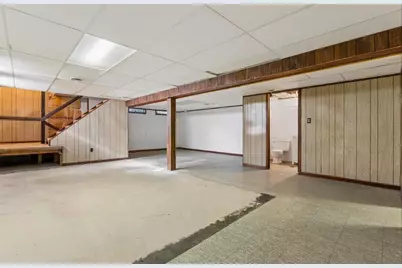 38655 Bayside Court, Clinton, MI 48038 - Photo 18