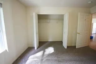 1327 Fraternity Village Dr, Kalamazoo, MI 49006 - Photo 10