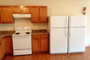 1327 Fraternity Village Dr, Kalamazoo, MI 49006 - Photo 4