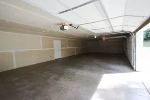 1327 Fraternity Village Dr, Kalamazoo, MI 49006 - Photo 22