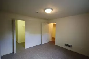 1327 Fraternity Village Dr, Kalamazoo, MI 49006 - Photo 20