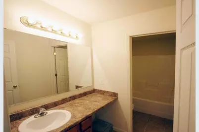 1327 Fraternity Village Drive, Kalamazoo, MI 49006 - Photo 16