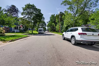 2420 McKee Avenue SW, Wyoming, MI 49509 - Photo 24