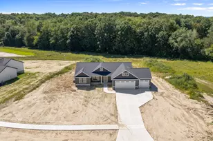 3286 Stonehill Ct, Wayland, MI 49348 - Photo 2