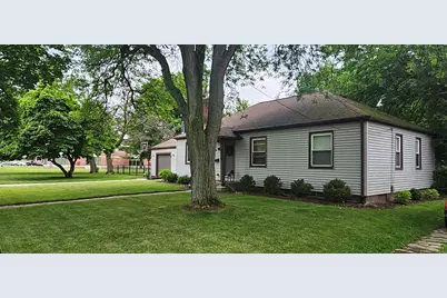 1038 S Wisner Street, Jackson, MI 49203 - Photo 2