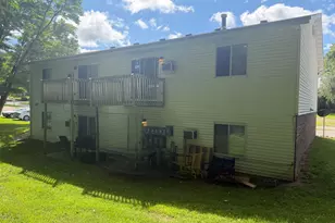 1405 Huntington Ave, Kalamazoo, MI 49048 - Photo 2