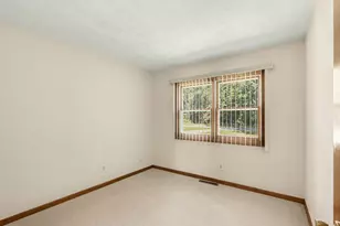 23275 N Uldriks Dr, Battle Creek, MI 49017 - Photo 20