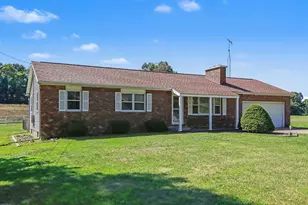 23275 N Uldriks Dr, Battle Creek, MI 49017 - Photo 2