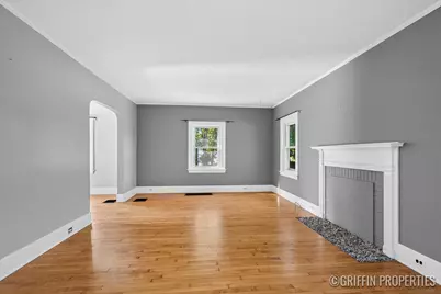360 Carlton Avenue SE, Grand Rapids, MI 49506 - Photo 6
